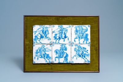 Zes blauw-witte Delftse tegels met ruiters, 17/18e eeuw