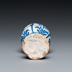 Zes blauw-witte Delftse vazen, 17/18e eeuw — foto 15