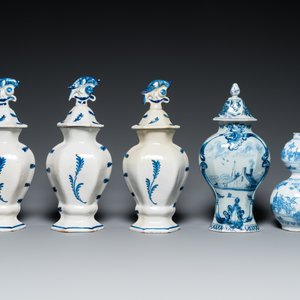 Zes blauw-witte Delftse vazen, 17/18e eeuw — foto 4