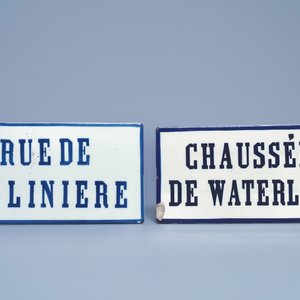 Zes blauw-witte straatnaamborden in Brussels porselein, 19e eeuw — foto 3