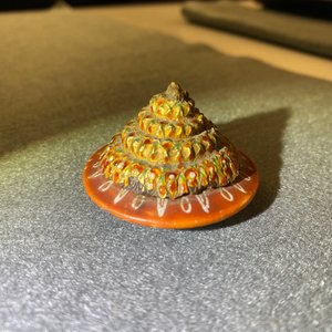 Zes Chinese Bencharong vaasjes en een kom voor de Thaise markt, 19e eeuw — foto 23