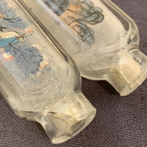 Zes Chinese binnenin beschilderde glazen snuifflessen, 19/20e eeuw — foto 7