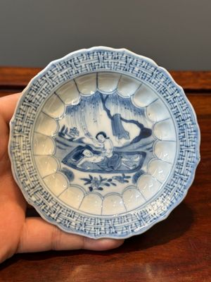 Zes Chinese blauw-witte 'acupunctuur' schoteltjes, Kangxi — foto 2