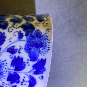 Zes Chinese blauw-witte (deksel-)koppen en schotels, Kangxi — foto 29