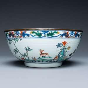 Zes Chinese blauw-witte en famille rose borden en een famille verte kom, Kangxi/Qianlong — foto 2