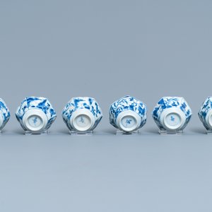 Zes Chinese blauw-witte hexagonale koppen en schotels, Kangxi — foto 9