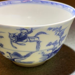 Zes Chinese blauw-witte koppen en acht schotels met ruiters te paard, Kangxi — foto 21