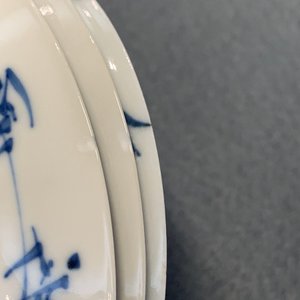 Zes Chinese blauw-witte koppen en acht schotels met ruiters te paard, Kangxi — foto 24
