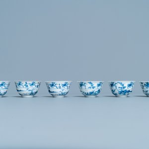Zes Chinese blauw-witte koppen en acht schotels met ruiters te paard, Kangxi — foto 6