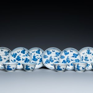 Zes Chinese blauw-witte koppen en schotels met dames met hondjes, Kangxi — foto 12