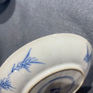 Zes Chinese blauw-witte koppen en schotels met ruiters te paard, Kangxi — foto 11