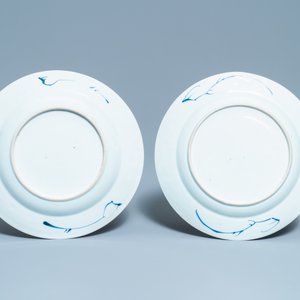 Zes Chinese blauw-witte schotels, Yongzheng/Qianlong — foto 5