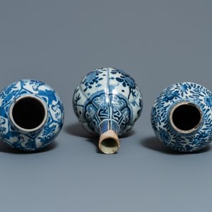 Zes Chinese blauw-witte vazen, Kangxi — foto 8