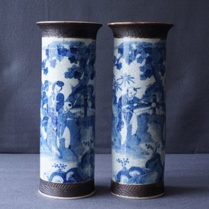 Zes Chinese blauwwitte en famille rose vazen, 19e eeuw — foto 14