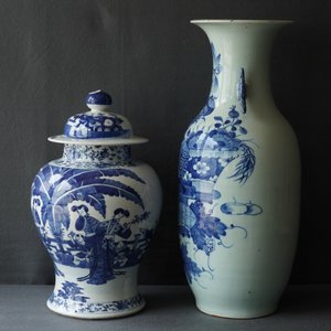 Zes Chinese blauwwitte en famille rose vazen, 19e eeuw — foto 22