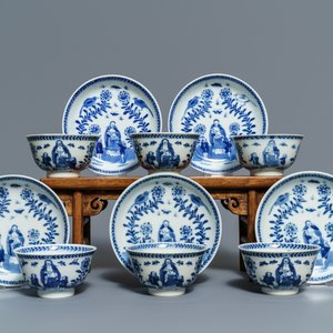 Zes Chinese blauwwitte koppen en vijf schotels met moeder met kind, Kangxi — foto 1