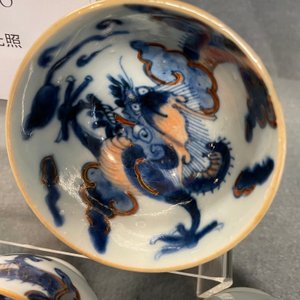 Zes Chinese doucai koppen en schotels met draken, Kangxi — foto 30