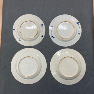 Zes Chinese famille rose borden en een paar blauw-witte, Kangxi/Qianlong — foto 9