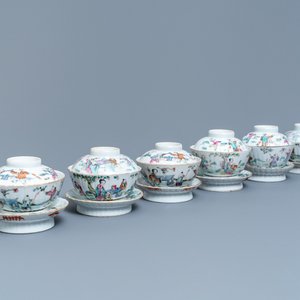 Zes Chinese famille rose dekselkommen op onderschotels, 19e eeuw — foto 1