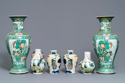 Zes Chinese famille rose en verte vazen, 19e eeuw