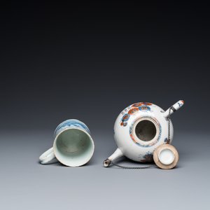 Zes Chinese famille rose koppen en schotels, een Imari-stijl theepot en een blauw-witte pul, Kangxi/Qianlong — foto 8