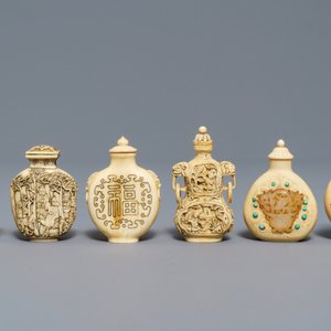 Zes Chinese ivoren snuifflessen, 19/20e eeuw — foto 2