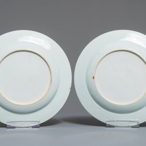 Zes Chinese Meissen-stijl borden met een havenscène, Qianlong — foto 3