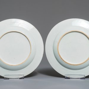 Zes Chinese Meissen-stijl borden met een havenscène, Qianlong — foto 7