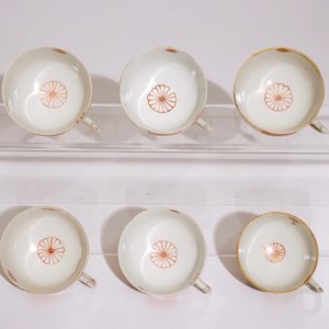 Zes Chinese rose-imari koppen en schotels, 18/19e eeuw — foto 9