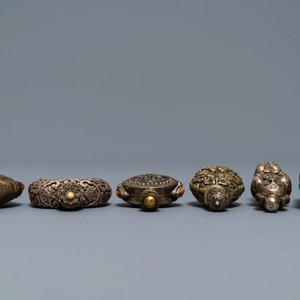 Zes Chinese snuifflessen in zilver, jade, koraal en turkoois, 19/20e — foto 7