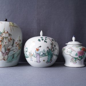 Zes diverse Chinese famille rose en qianjiang cai vazen, 19/20e eeuw — foto 17