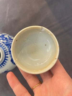 Zes diverse Chinese porseleinen vazen en één dekseldoos, 19/20e eeuw — foto 22