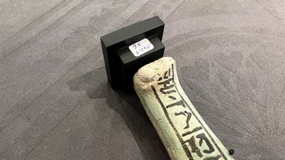 Zes Egyptische oushabti in turquoise- en groen-geglazuurde faience, Late Tijd — foto 9