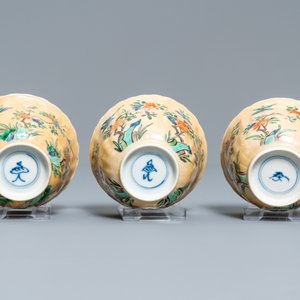 Zes gelobde Chinese famille verte koppen en schotels met zeemleer fondkleur, Kangxi — foto 11