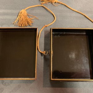 Zes Japanse lakwerk dekseldozen, w.o. een 'suzuribako' schrijfdoos, Meiji/Showa, 19/20e eeuw — foto 21