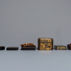 Zes Japanse lakwerk dekseldozen, w.o. een 'suzuribako' schrijfdoos, Meiji/Showa, 19/20e eeuw — foto 5