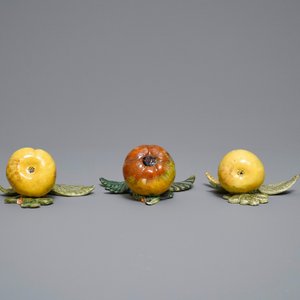 Zes polychrome Delftse modellen van appels, peren en druiven, 18e eeuw — foto 6