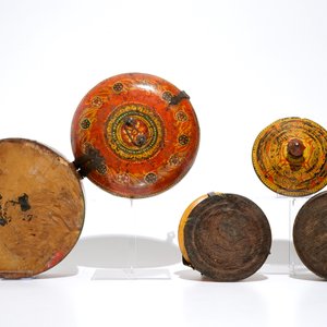 Zes polychroom beschilderde houten dekseldozen met beslag, India en Afghanistan, 19/20e eeuw — foto 7
