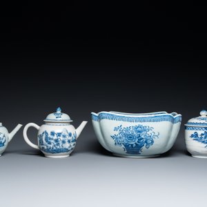 Zes stukken Chinees blauw-wit porselein, Qianlong — foto 5