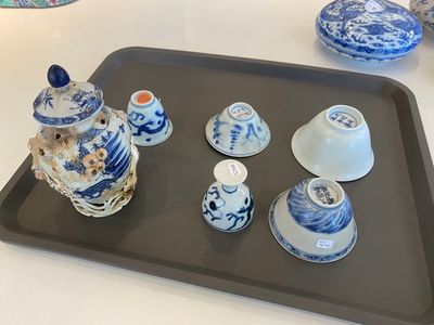 Zes stukken Chinees blauw-wit scheepswrakporselein, Transitie periode en later — foto 1