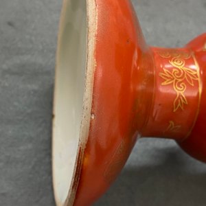 Zes stukken Chinees monochroom porselein, 19/20e eeuw — foto 26