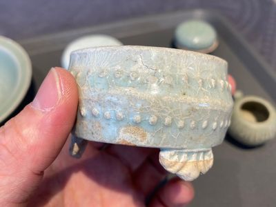 Zes stukken Chinees qingbai- en celadon-geglazuurd porselein, Song en later — foto 10