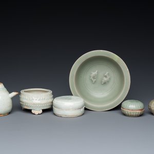 Zes stukken Chinees qingbai- en celadon-geglazuurd porselein, Song en later — foto 1