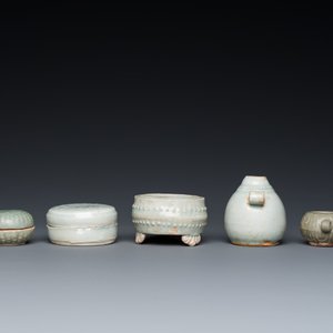 Zes stukken Chinees qingbai- en celadon-geglazuurd porselein, Song en later — foto 6
