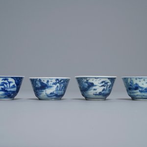 Zestien Chinese blauw-witte koppen en schotels, Kangxi — foto 16