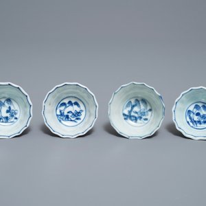 Zestien Chinese blauw-witte koppen en schotels, Kangxi — foto 27