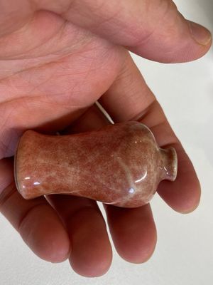 Zestien Chinese polychrome porseleinen snuifflessen en miniatuur vaasjes, 18/20e eeuw — foto 8
