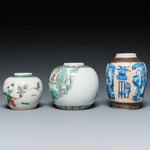 Zeven Chinese blauw-witte, famille rose en verte potten, 19/20e eeuw — foto 11