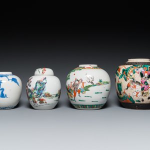 Zeven Chinese blauw-witte, famille rose en verte potten, 19/20e eeuw — foto 5