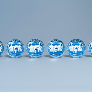 Zeven Chinese blauw-witte koppen en schotels, Kangxi — foto 2